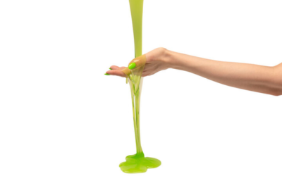 50 Shades of Green: Το Απόλυτο Τρεντ στα Νύχια!